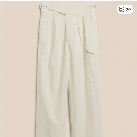 Banana Republic Cream Heritage Traveler Pants - Picture 2 of 8